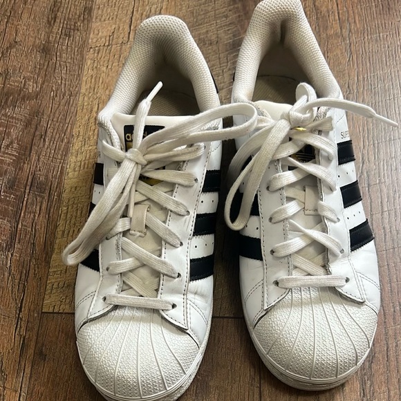 Adidas Superstar White and Black Sneakers - Picture 5 of 6